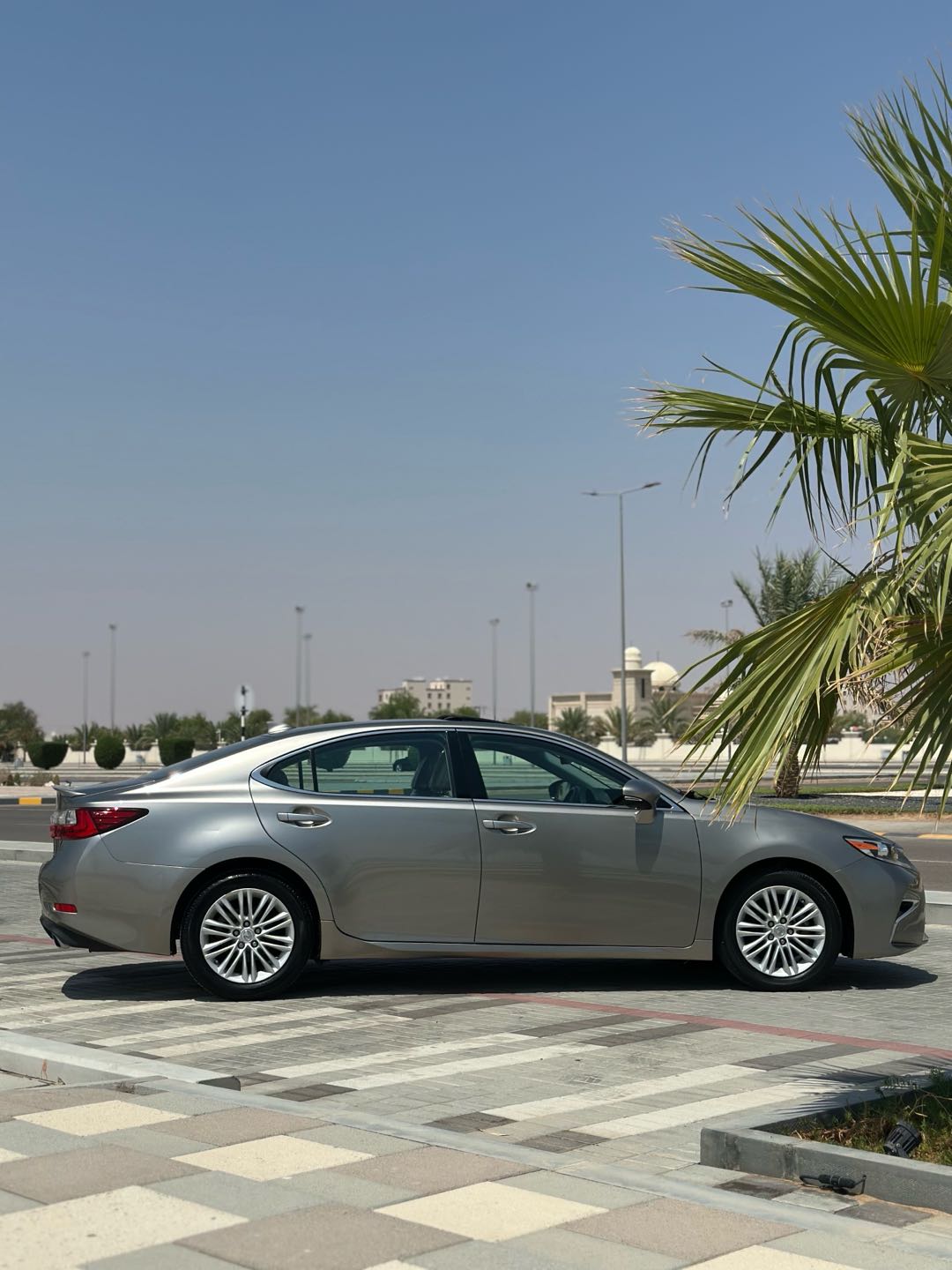 Car Image 2018 LEXUS ES 350