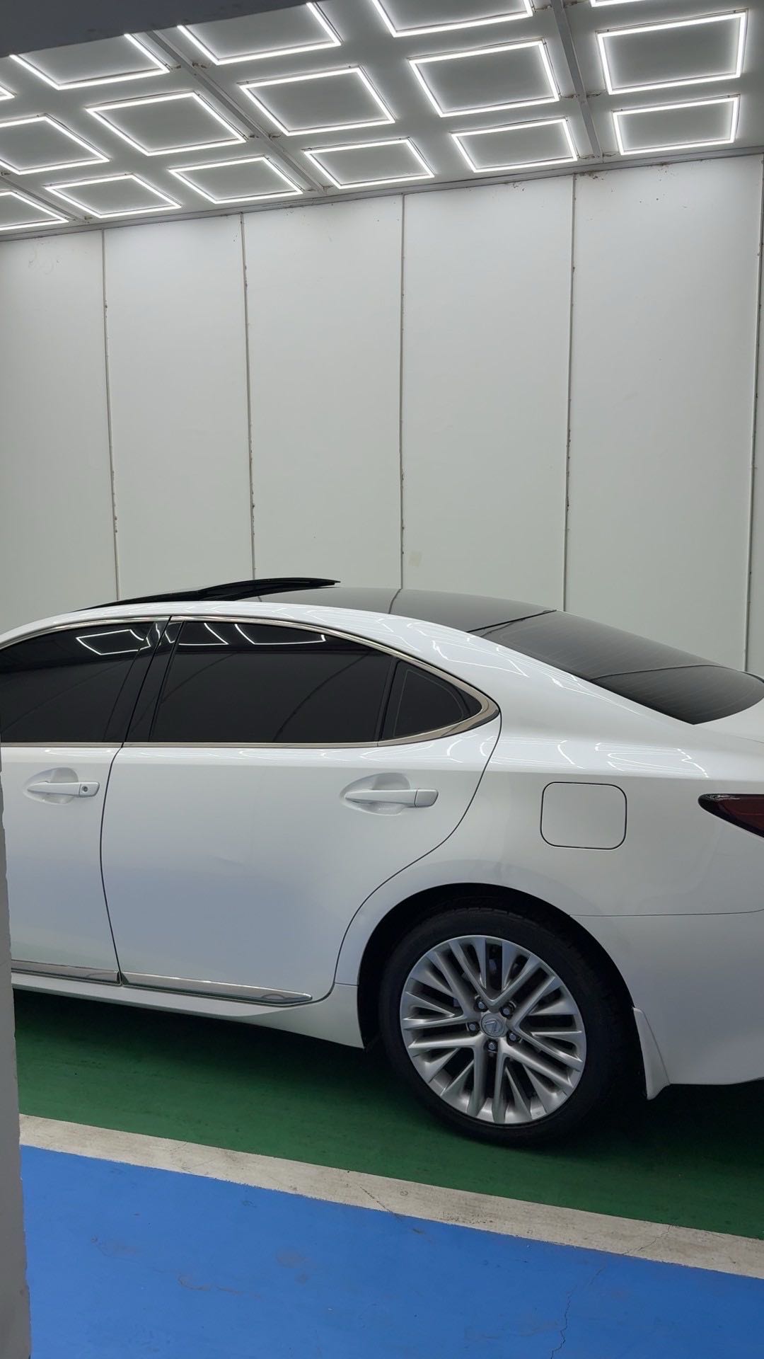 Car Image 2017 LEXUS ES 350