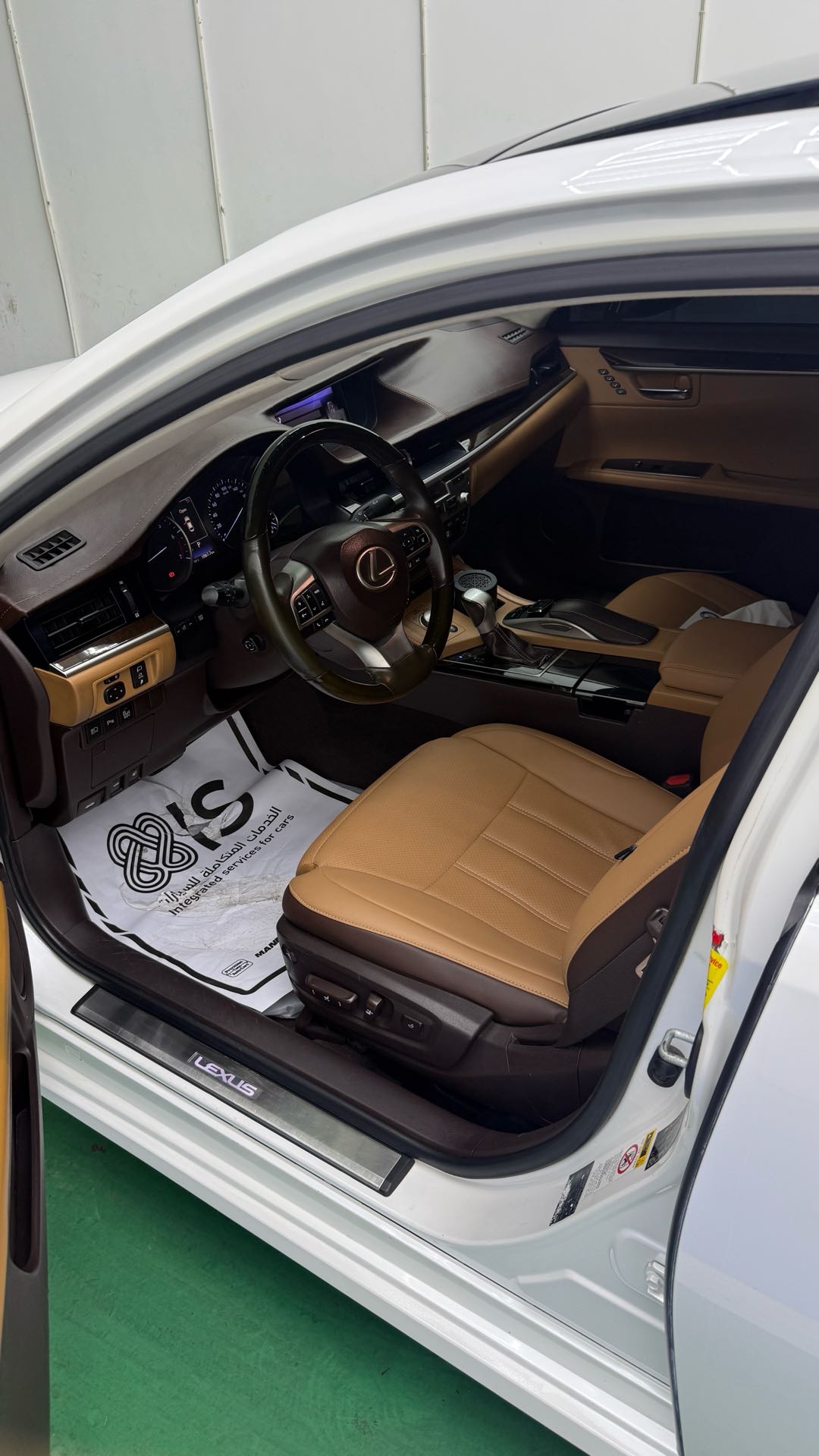 Car Image 2017 LEXUS ES 350