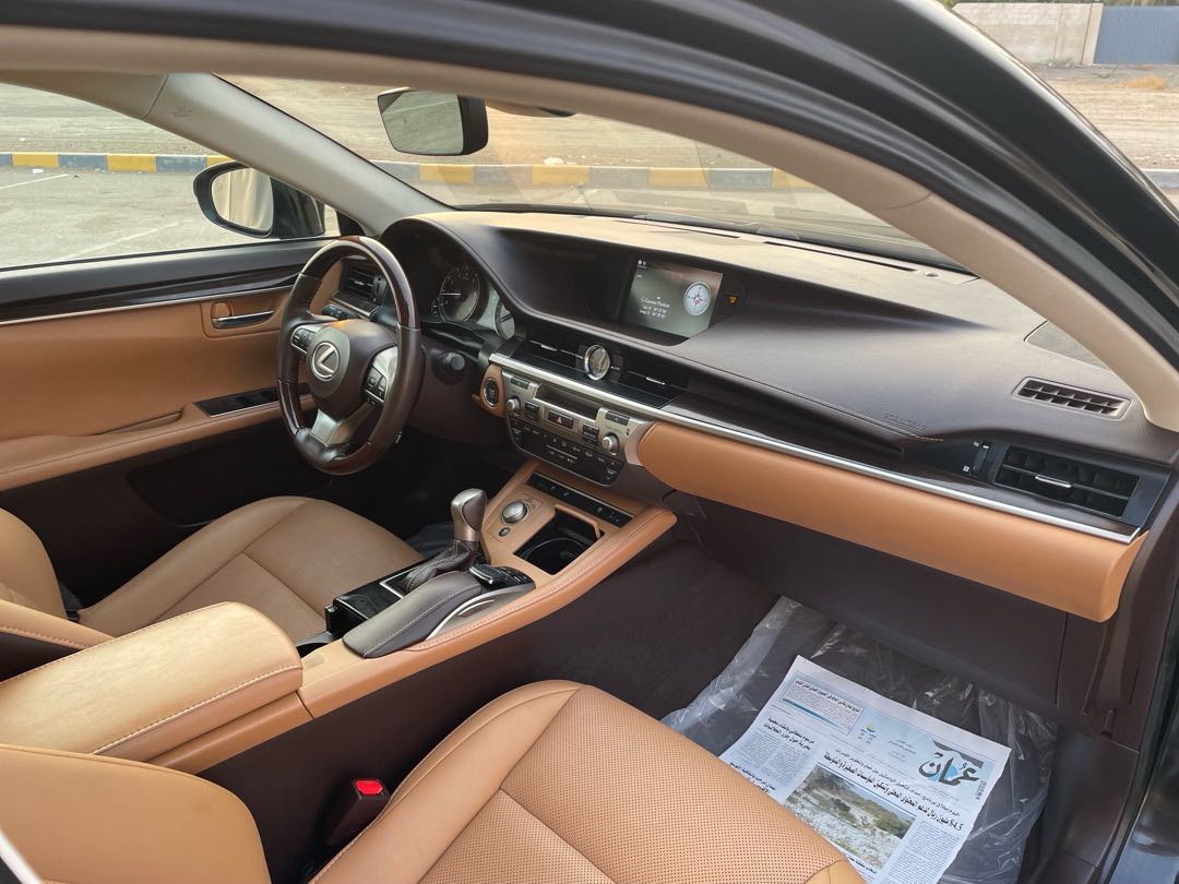 Car Image 2018 LEXUS ES 350