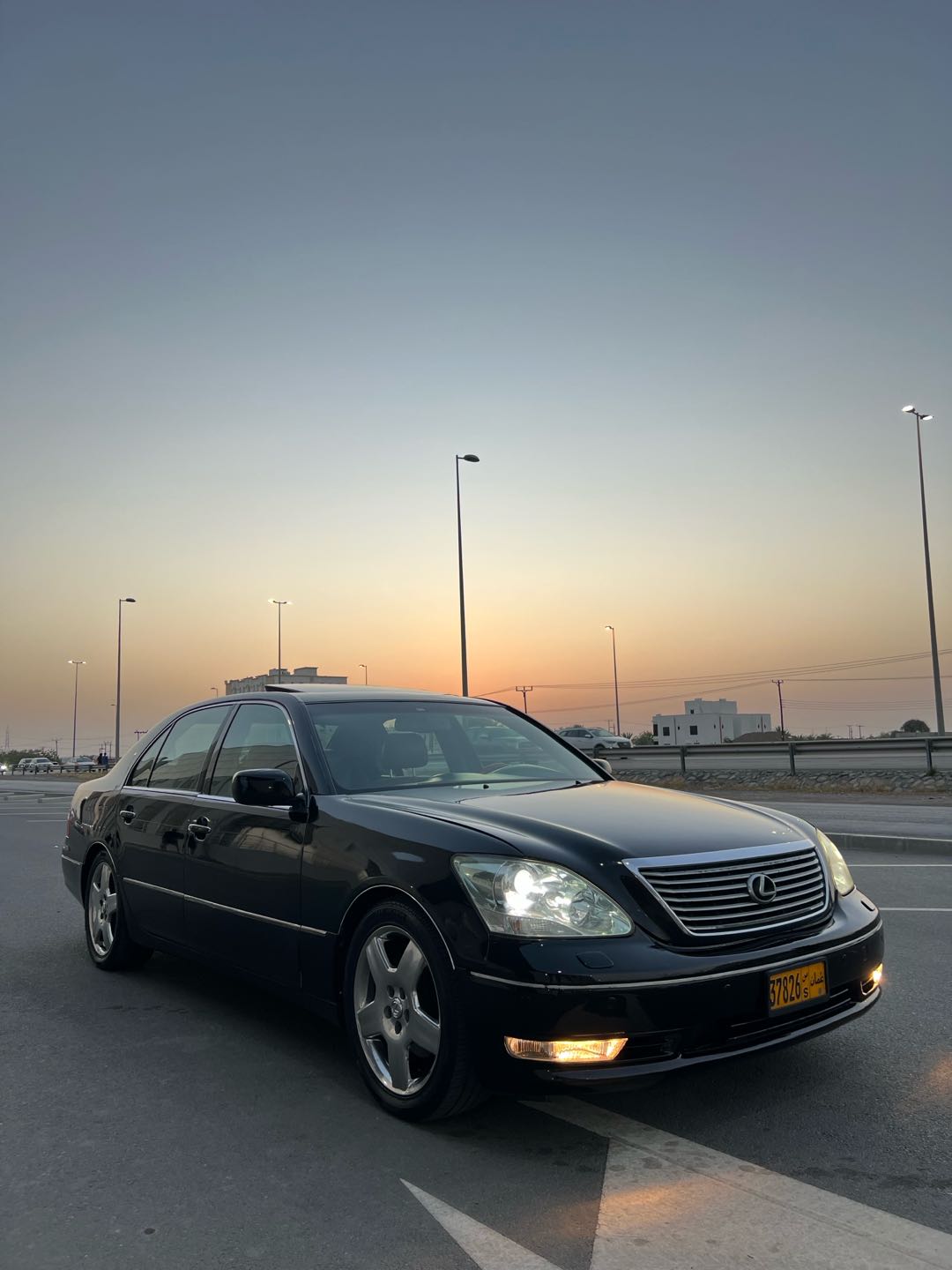 Car Image 2004 LEXUS LS 430