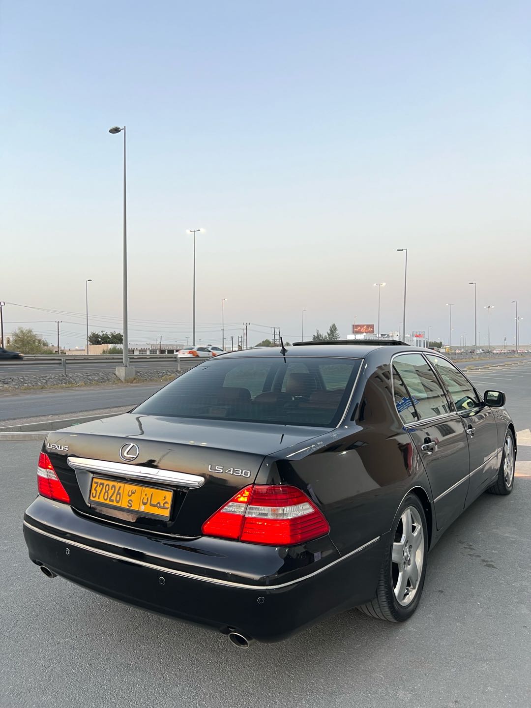 Car Image 2004 LEXUS LS 430