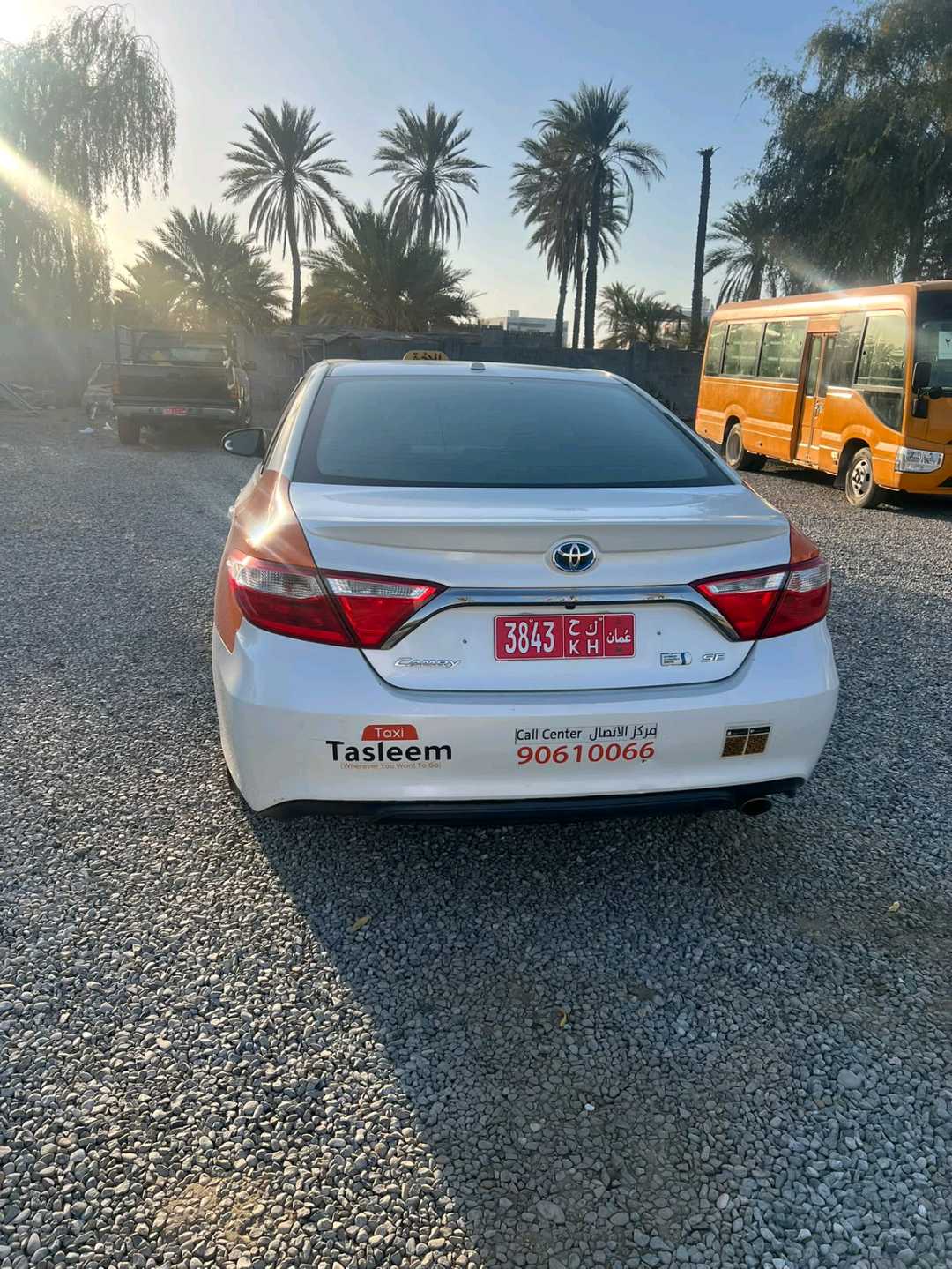 Car Image 2015 TOYOTA CAMRY SE