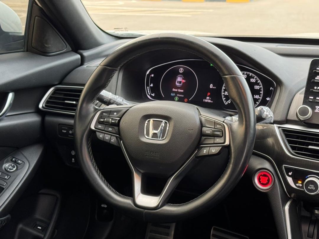 Car Image 2018 HONDA ACCORD SPORT