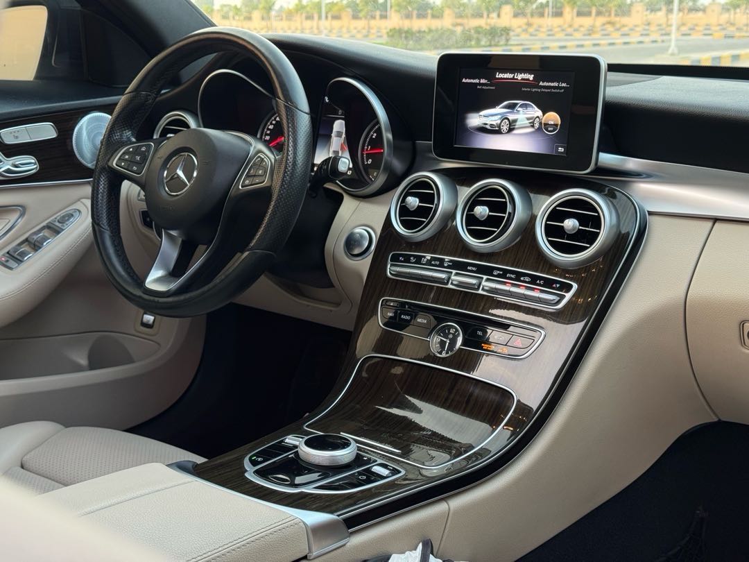 Car Image 2018 MERCEDES C Class 300