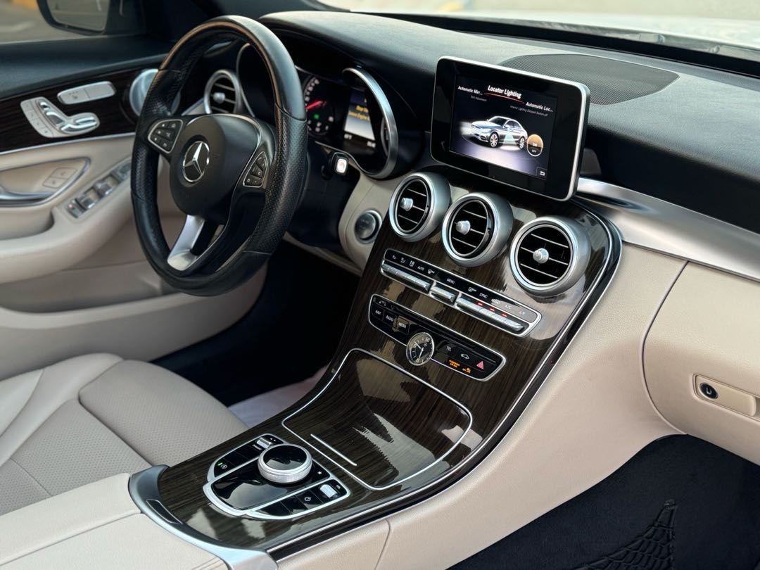 Car Image 2018 MERCEDES C Class 300