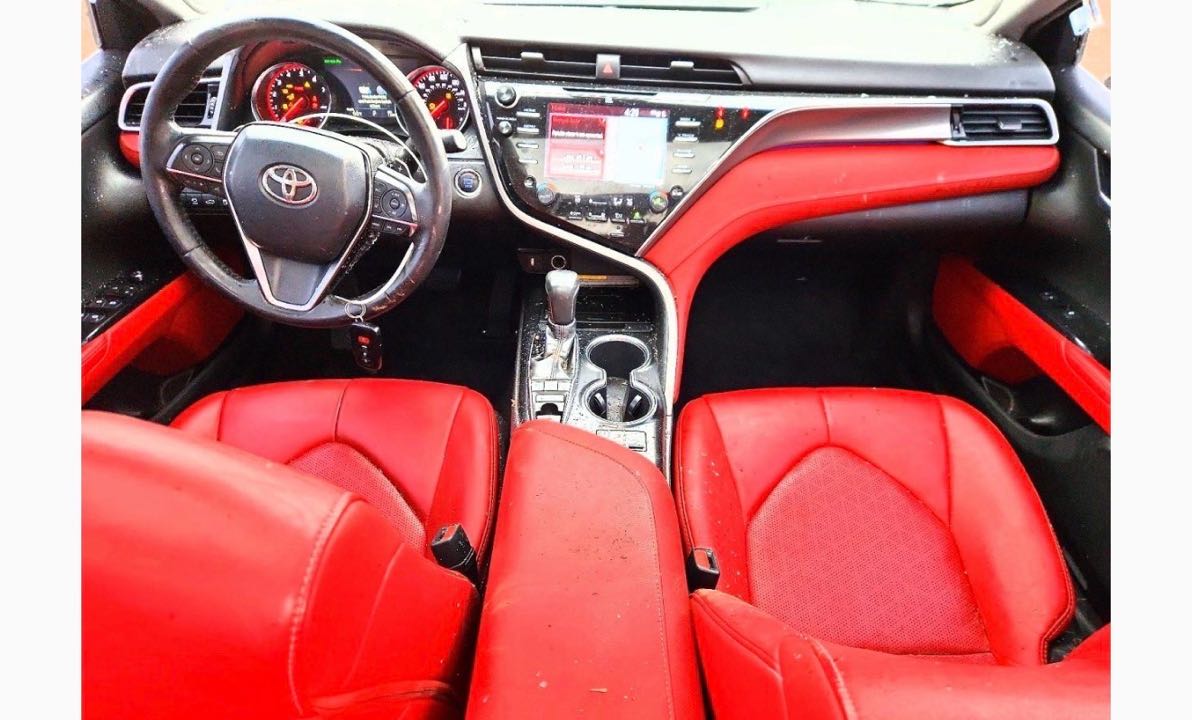Car Image 2018 TOYOTA CAMRY XSE