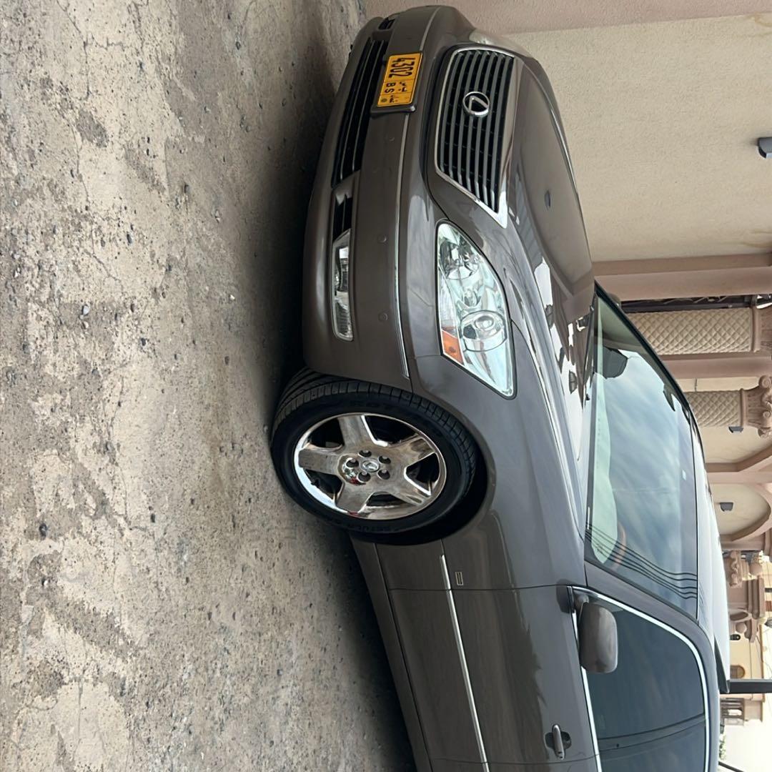 Car Image 2004 LEXUS LS 430