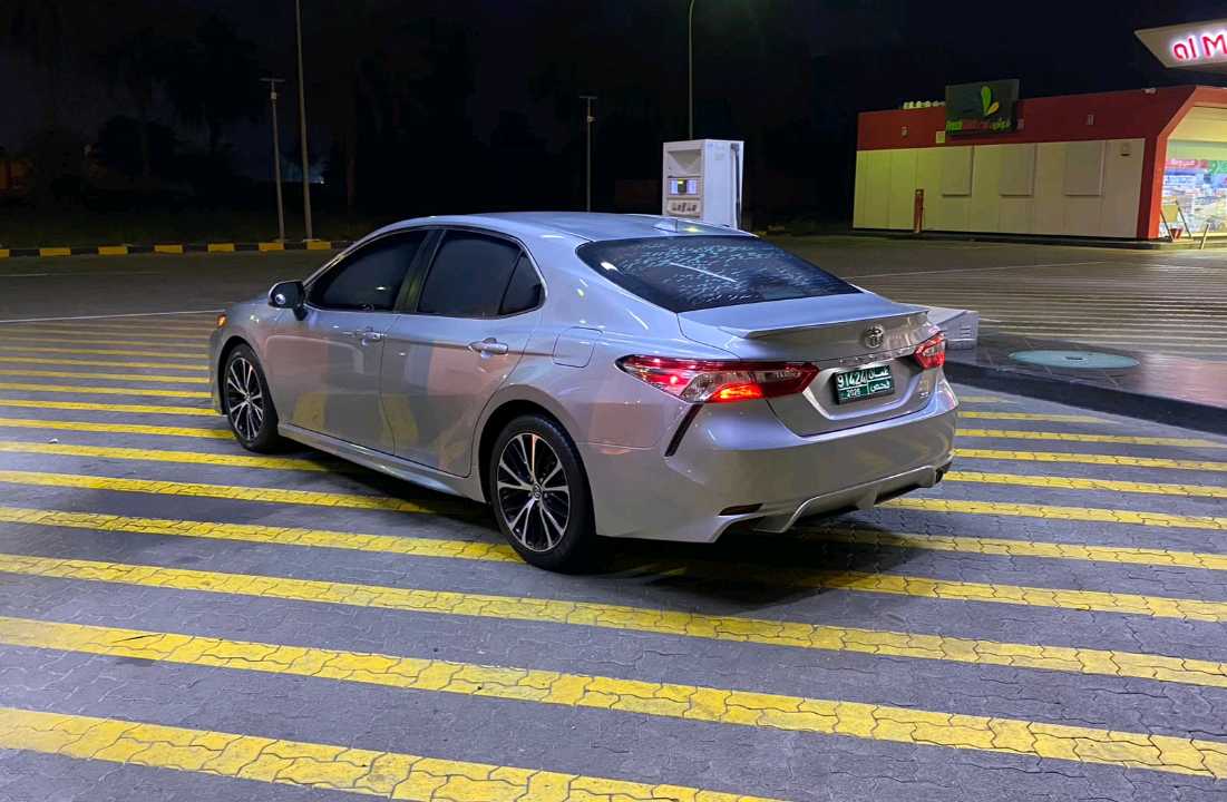 Car Image 2020 TOYOTA CAMRY SE
