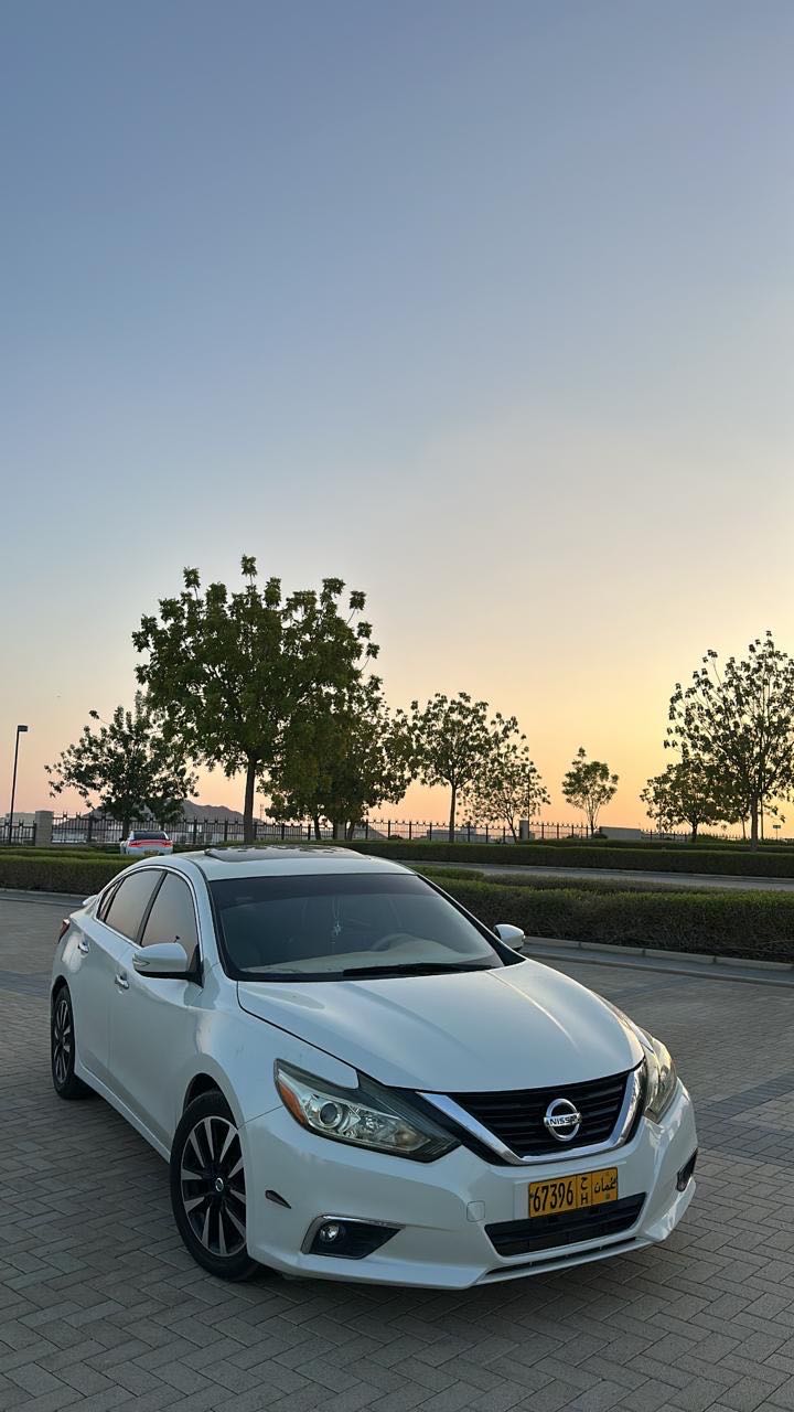 Car Image 2016 NISSAN ALTIMA SL