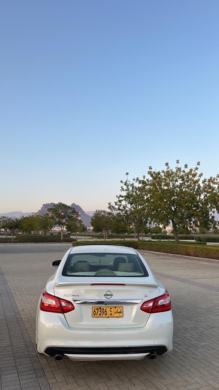 Car Image 2016 NISSAN ALTIMA SL