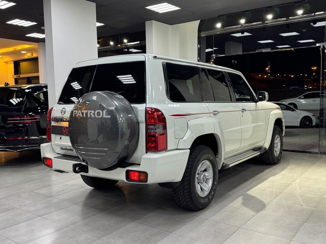 Car Image 2019 NISSAN SAFARI 