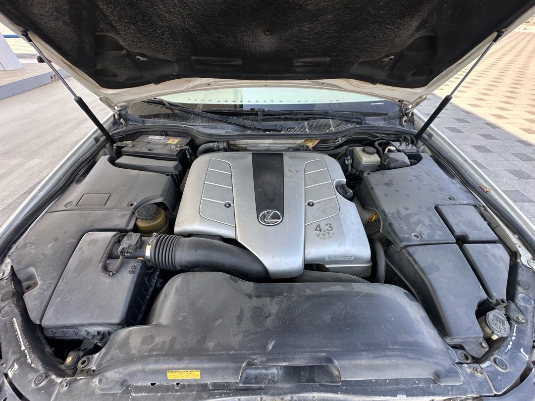Car Image 2002 LEXUS LS 430