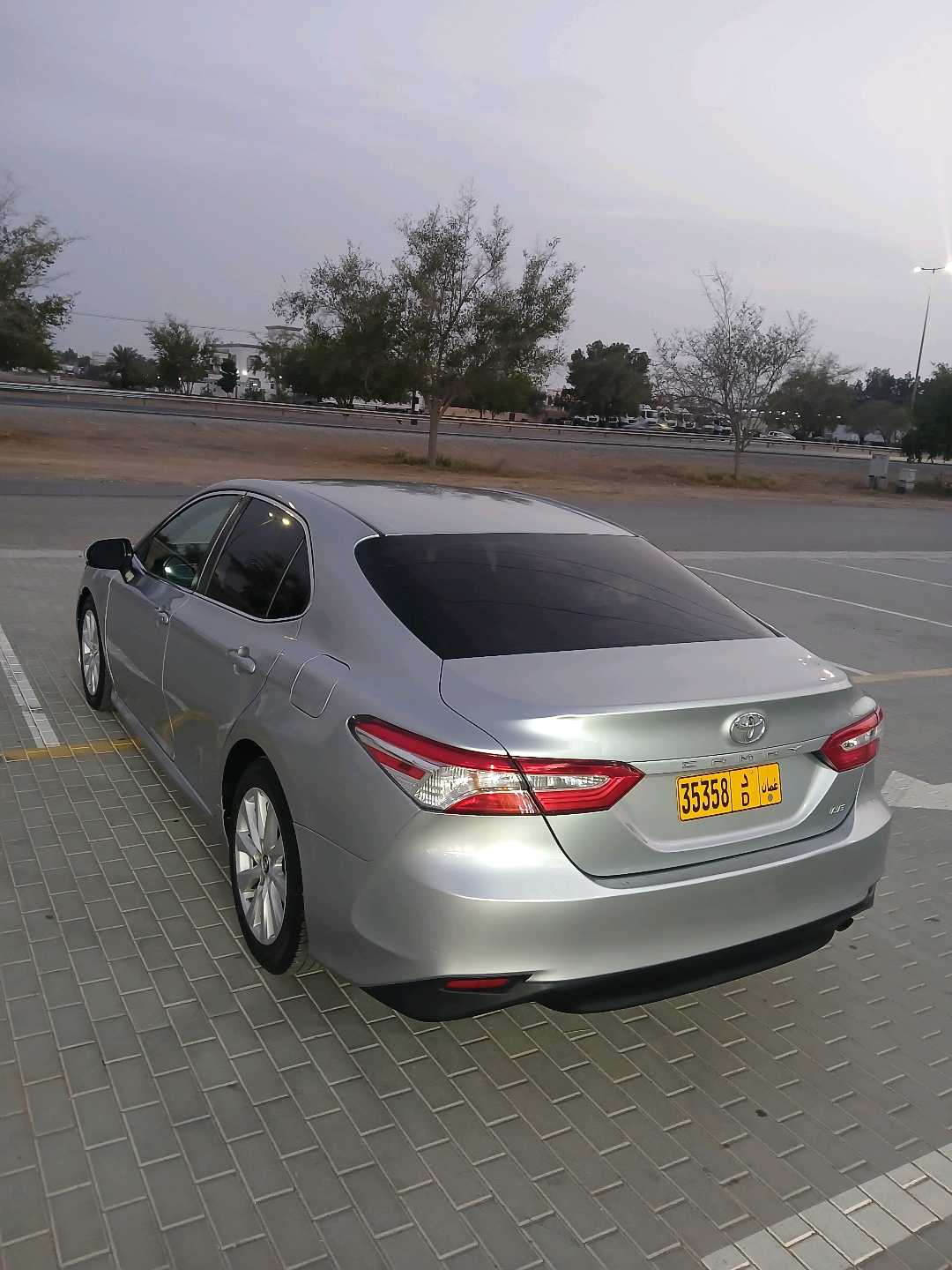 Car Image 2018 TOYOTA CAMRY LE