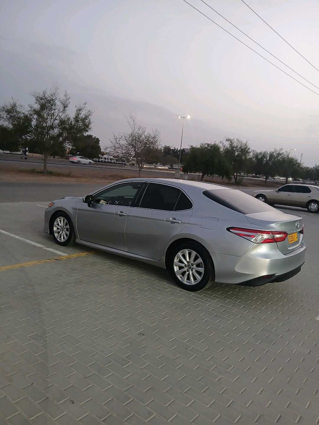 Car Image 2018 TOYOTA CAMRY LE