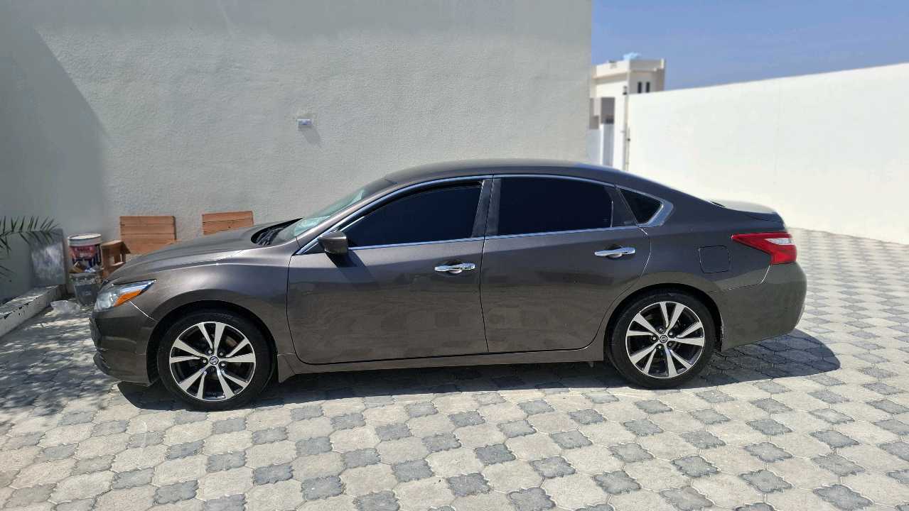 Car Image 2016 NISSAN ALTIMA SV