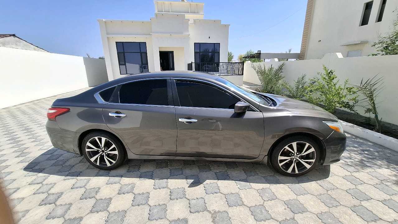 Car Image 2016 NISSAN ALTIMA SV