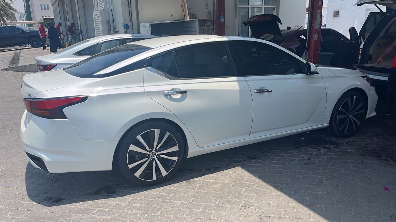 Car Image 2020 NISSAN ALTIMA SL