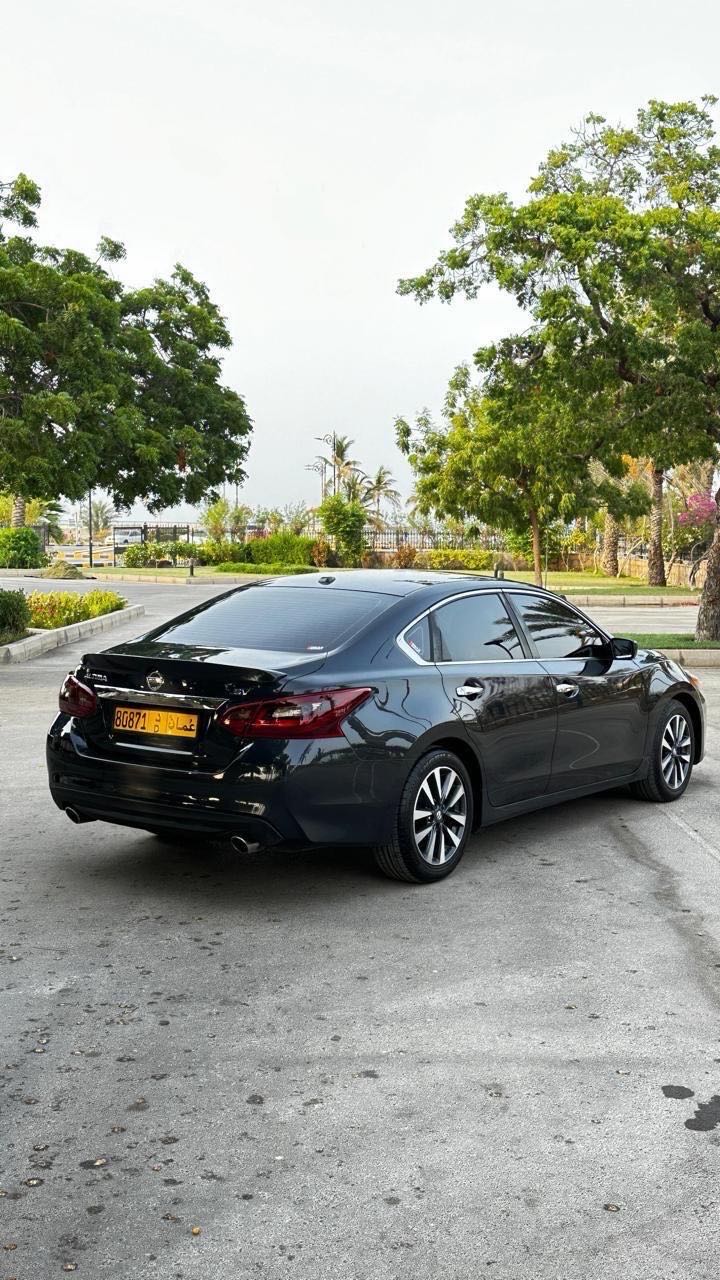 Car Image 2017 NISSAN ALTIMA SV