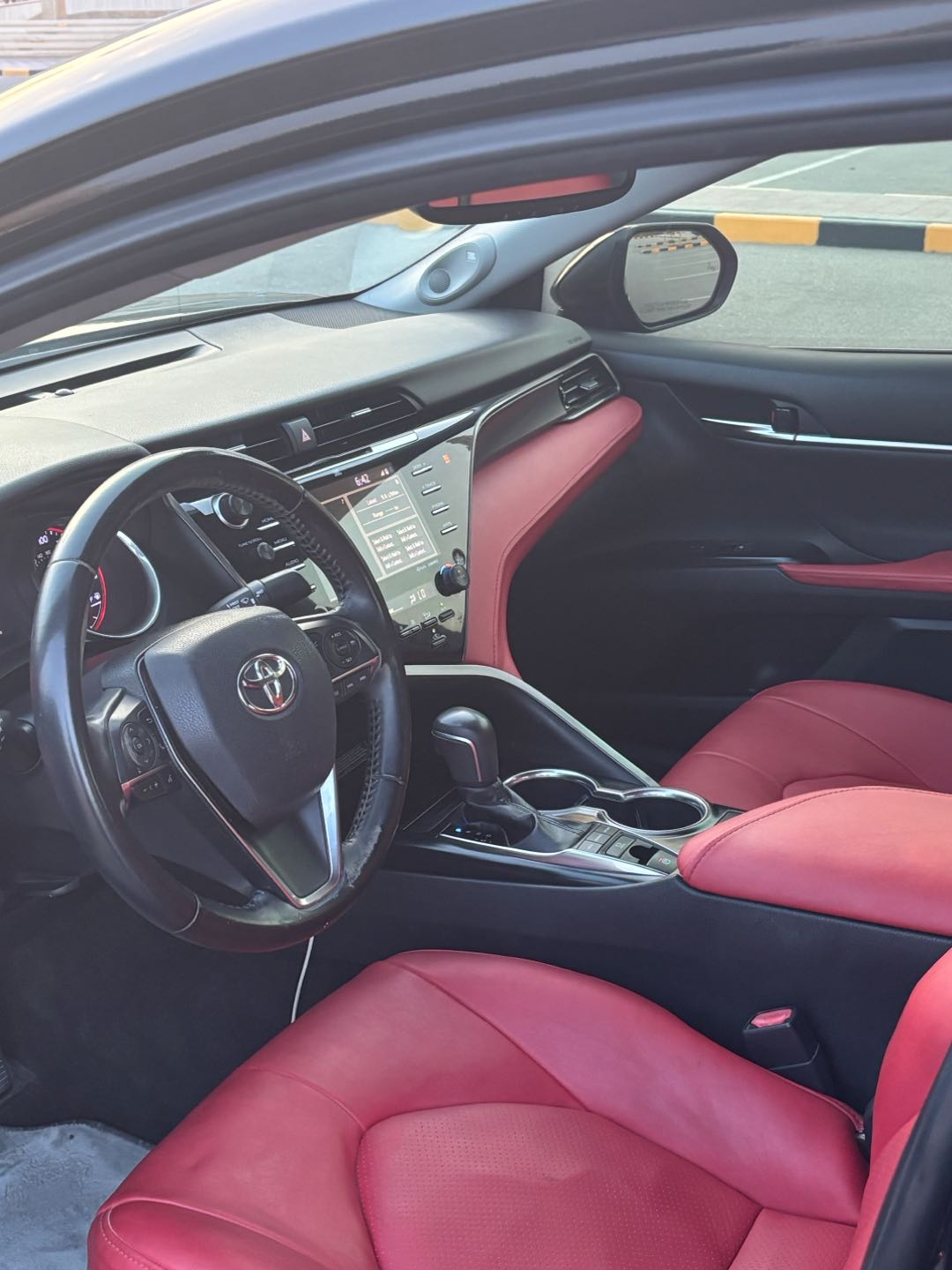 Car Image 2019 TOYOTA CAMRY XSE