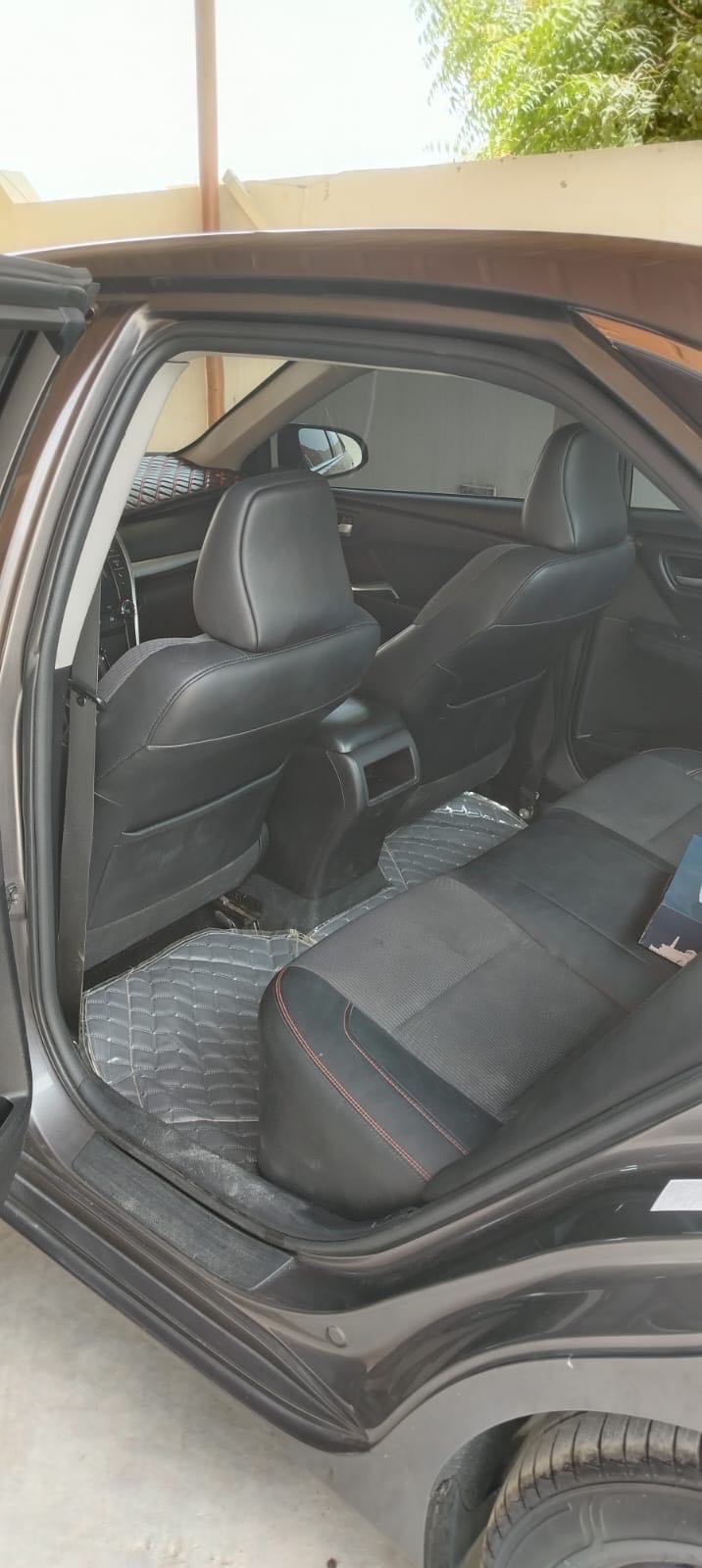 Car Image 2017 TOYOTA CAMRY LE