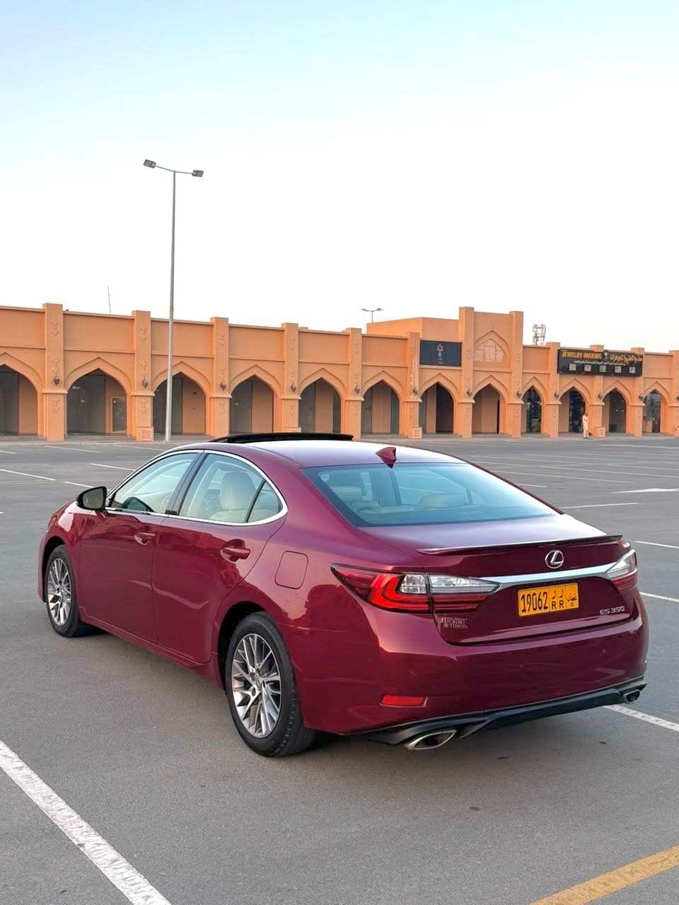 Car Image 2018 LEXUS ES 350
