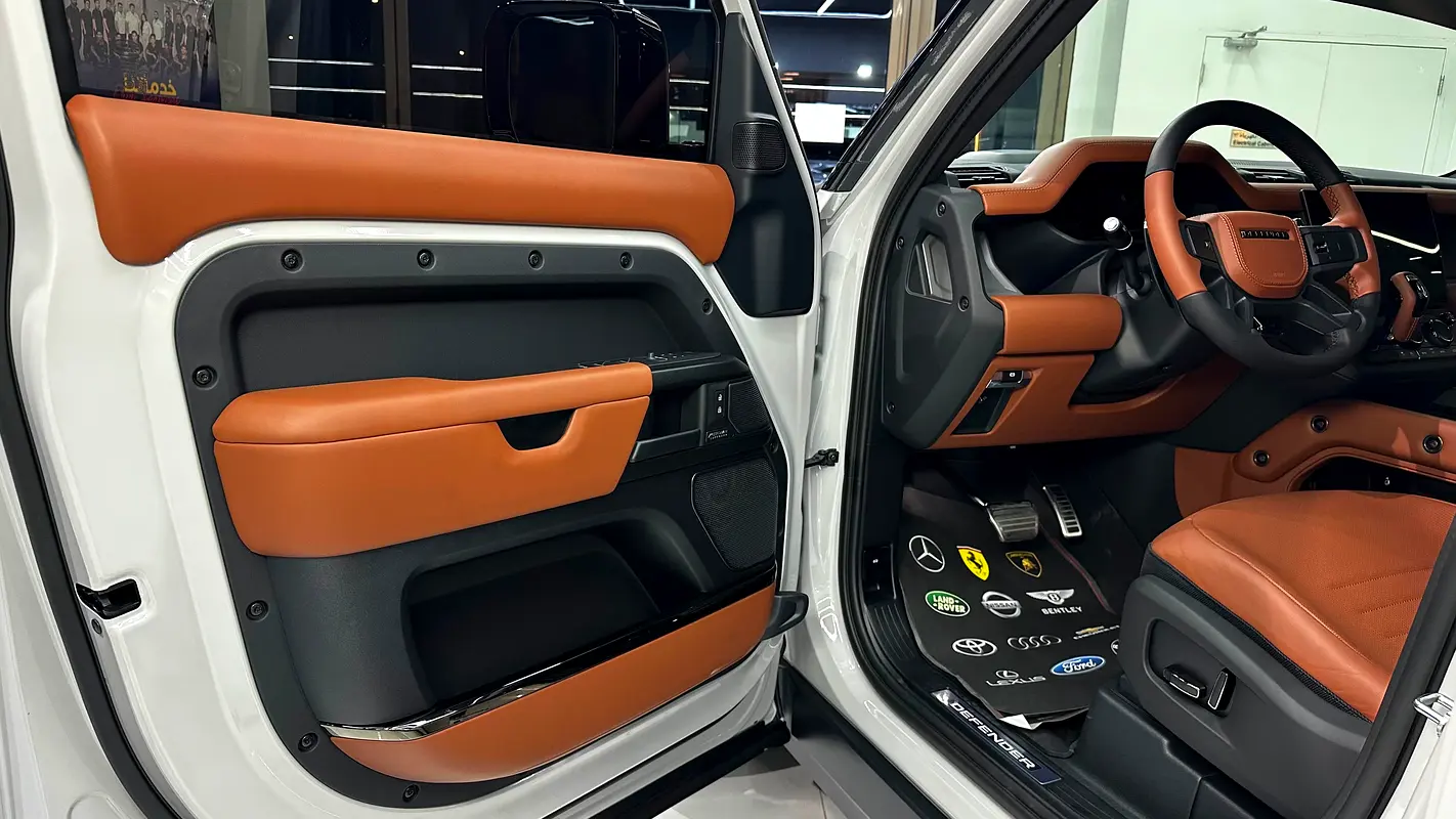 Car Image 2026 LAND ROVER DEFENDER 110 OCTA