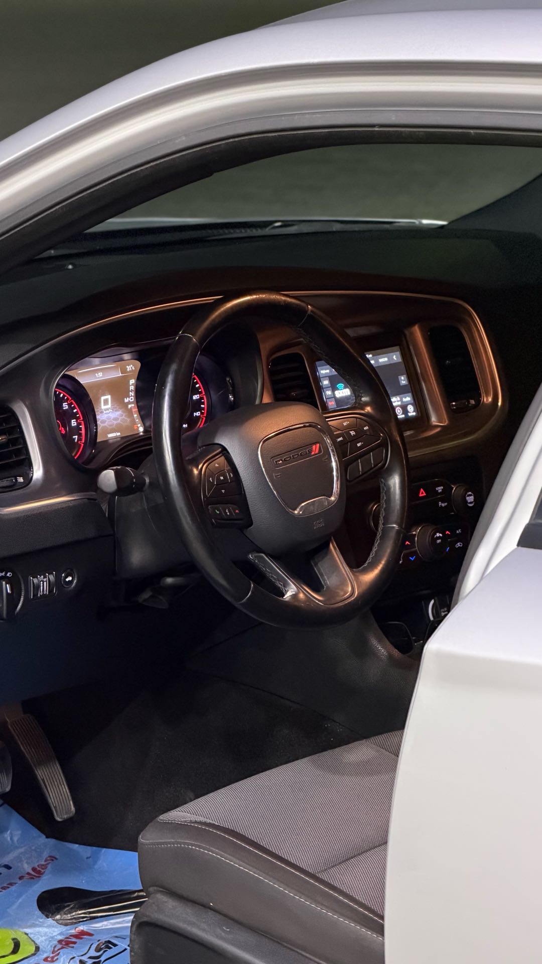 Car Image 2020 DODGE CHARGER SXT