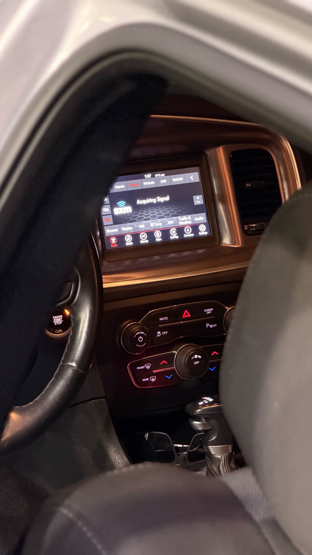 Car Image 2020 DODGE CHARGER SXT