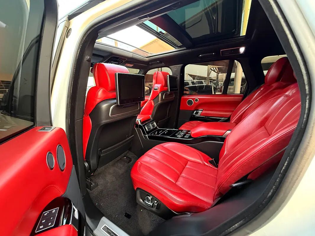 Car Image 2016 LAND ROVER VOGUE 