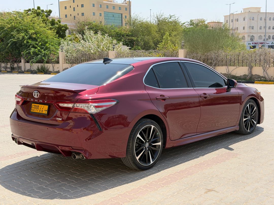 Car Image 2018 TOYOTA CAMRY XSE