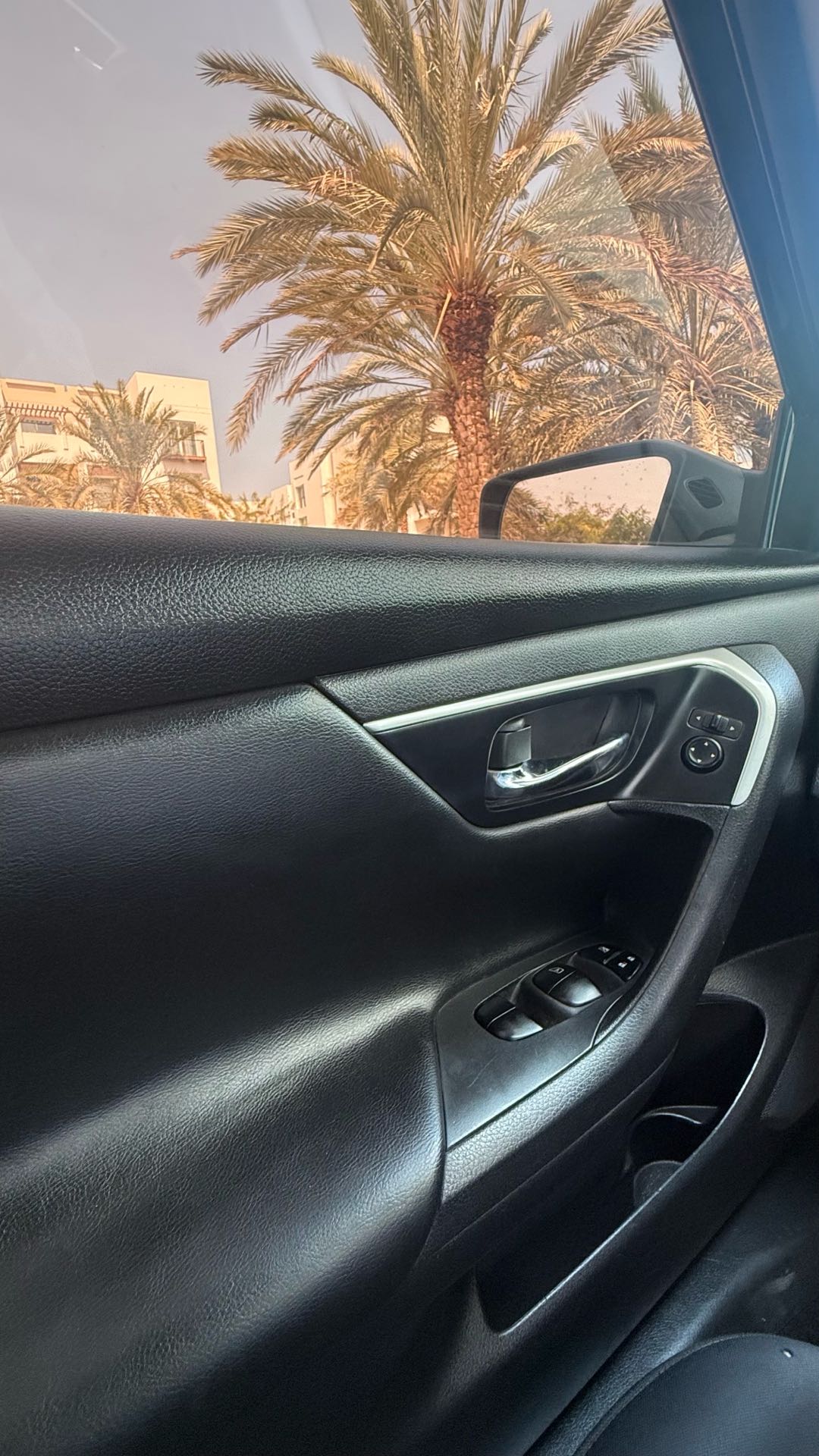 Car Image 2018 NISSAN ALTIMA SV