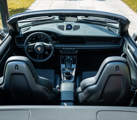 PORSCHE 911 2024