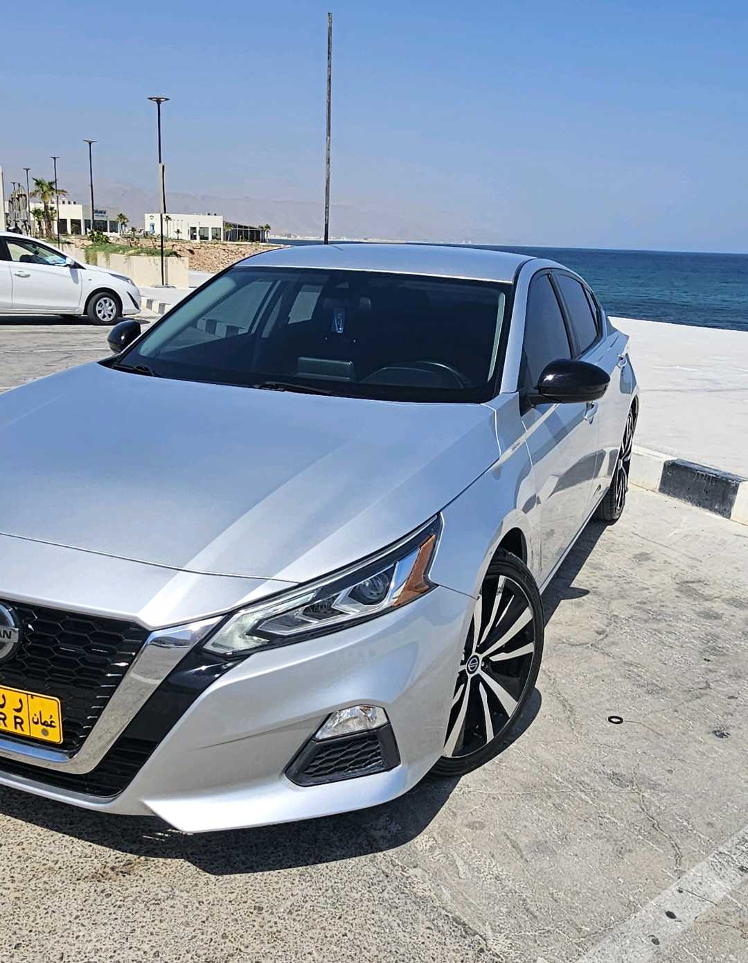 Car Image 2020 NISSAN ALTIMA SR