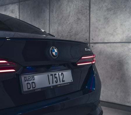 بي أم دبليو 5 SERIES 2025