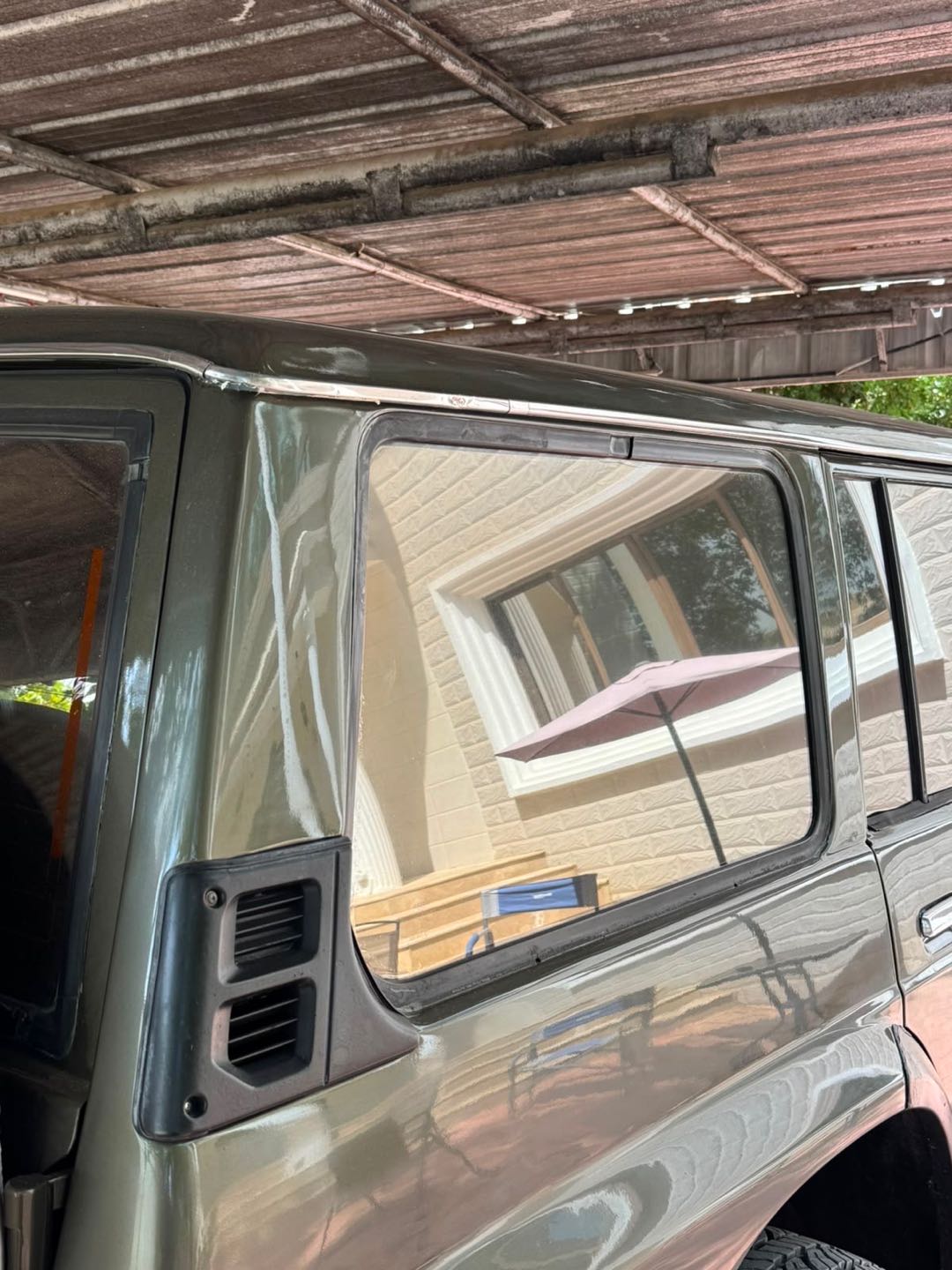 Car Image 1997 NISSAN SAFARI 