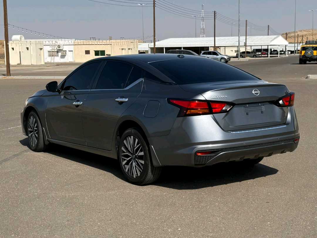Car Image 2023 NISSAN ALTIMA SV