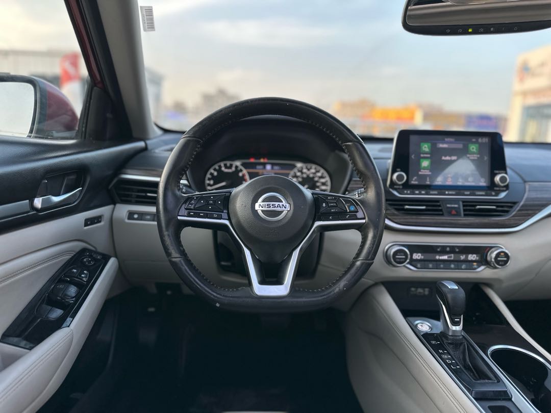 Car Image 2020 NISSAN ALTIMA Platinum 