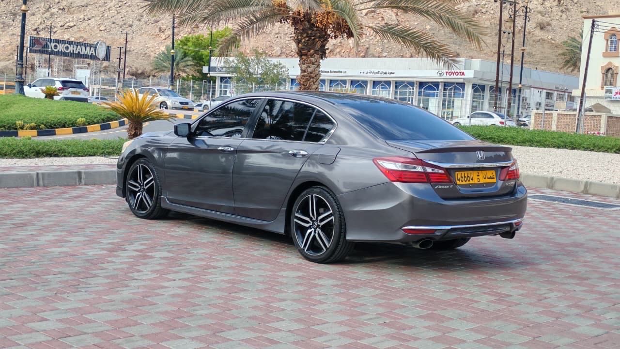 Car Image 2017 HONDA ACCORD EX