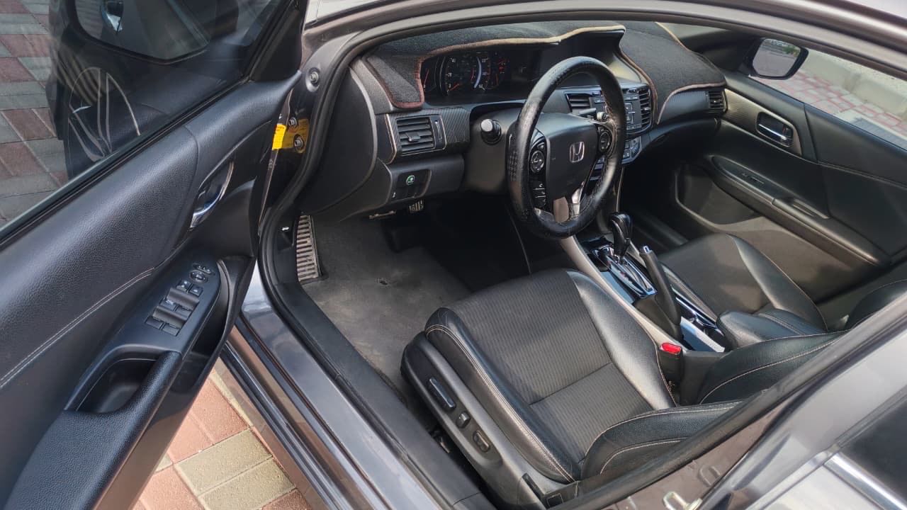 Car Image 2017 HONDA ACCORD EX