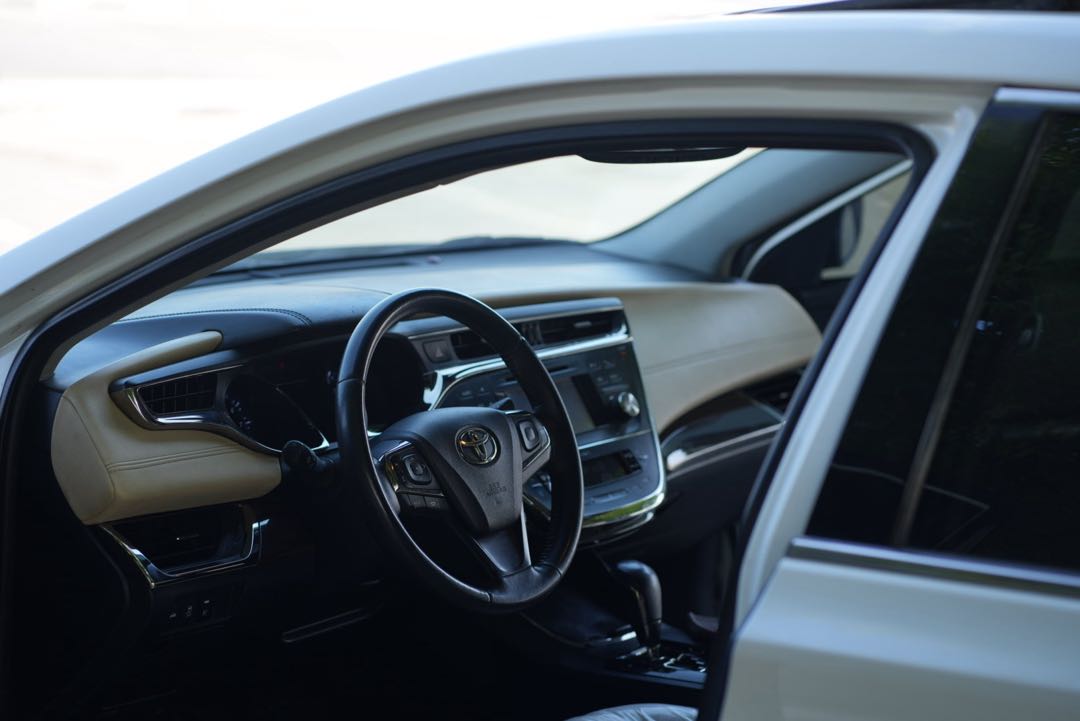 Car Image 2013 TOYOTA AVALON XLE