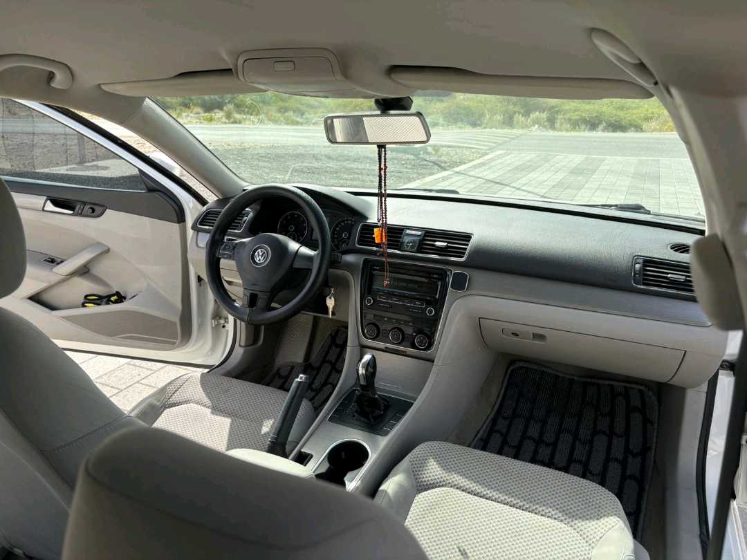 Car Image 2014 VOLKSWAGEN PASSAT 