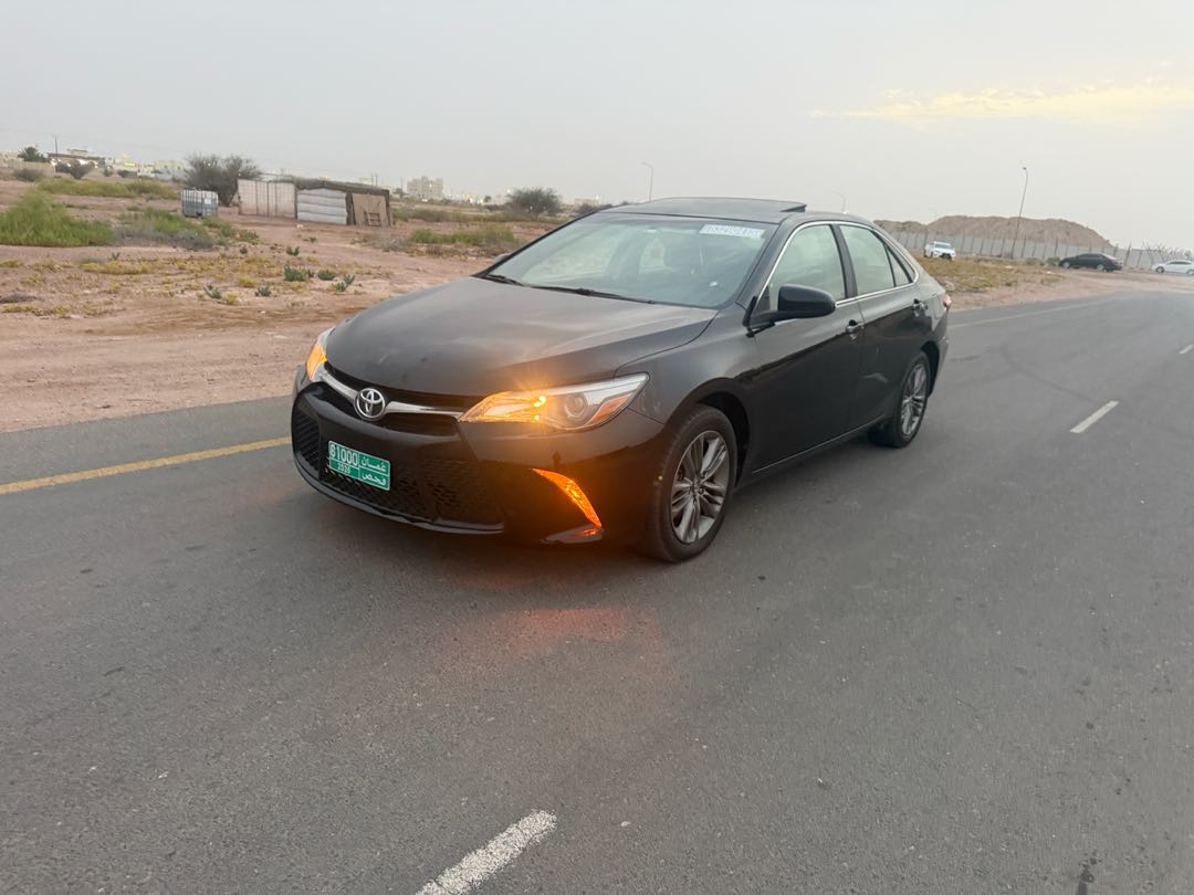 Car Image 2017 TOYOTA CAMRY SE