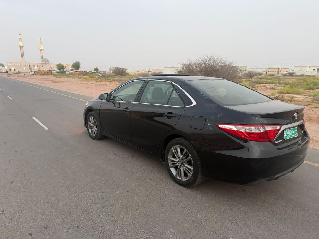 Car Image 2017 TOYOTA CAMRY SE