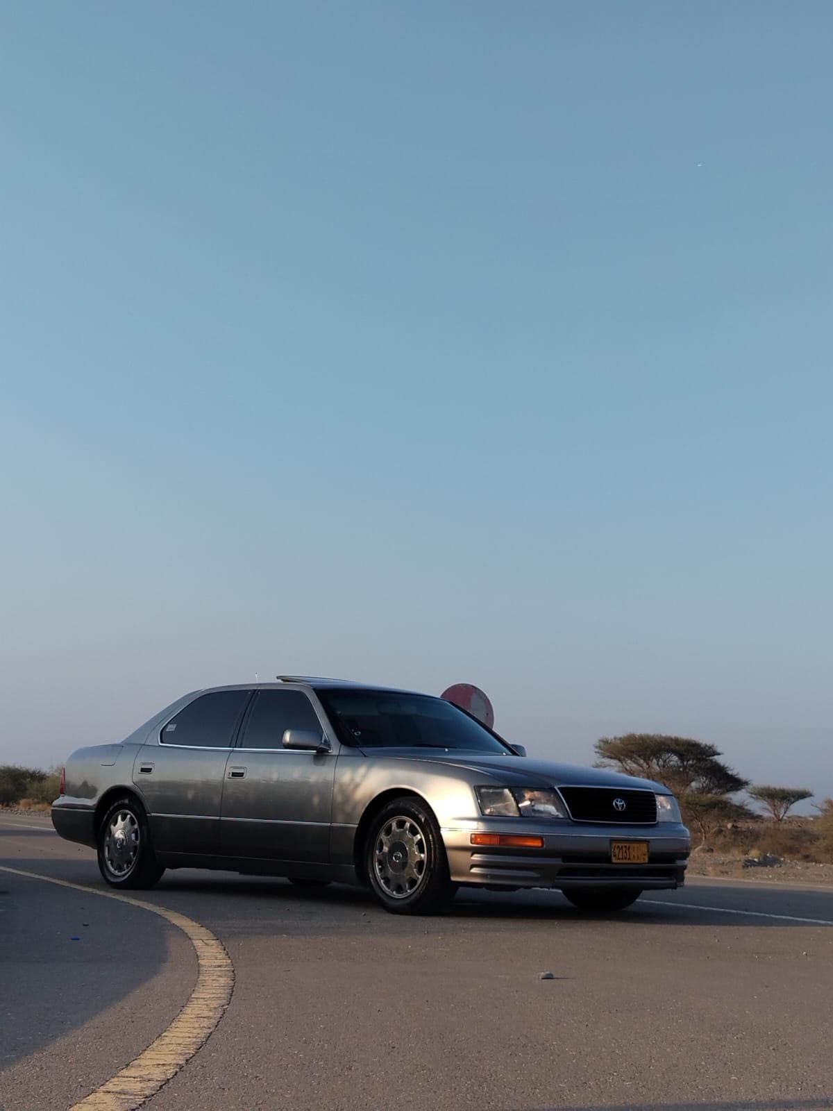 Car Image 1996 LEXUS LS 400