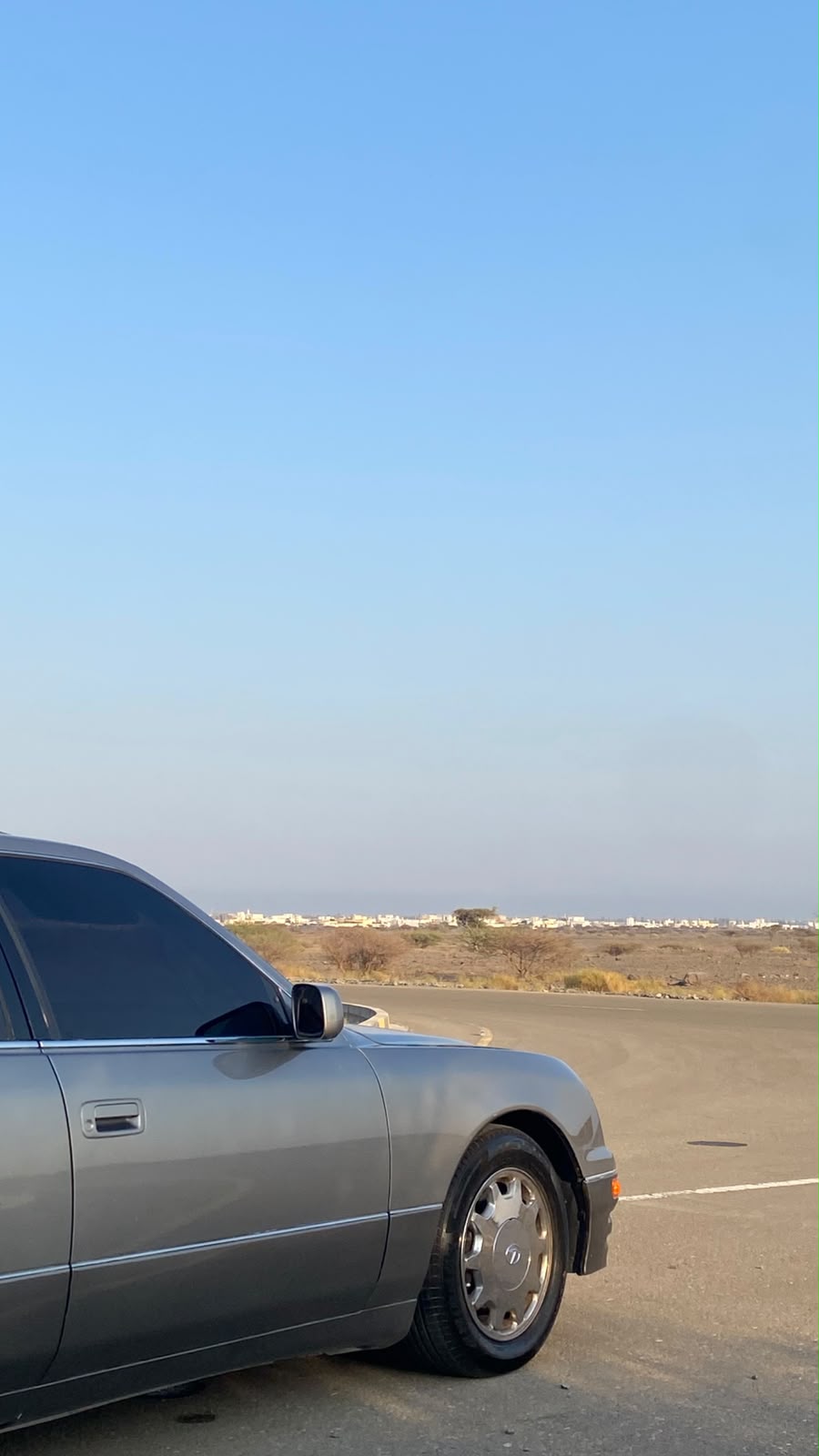 Car Image 1996 LEXUS LS 400