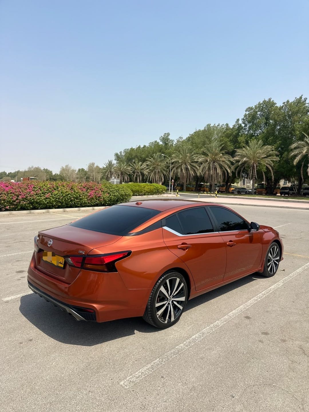 Car Image 2019 NISSAN ALTIMA SR