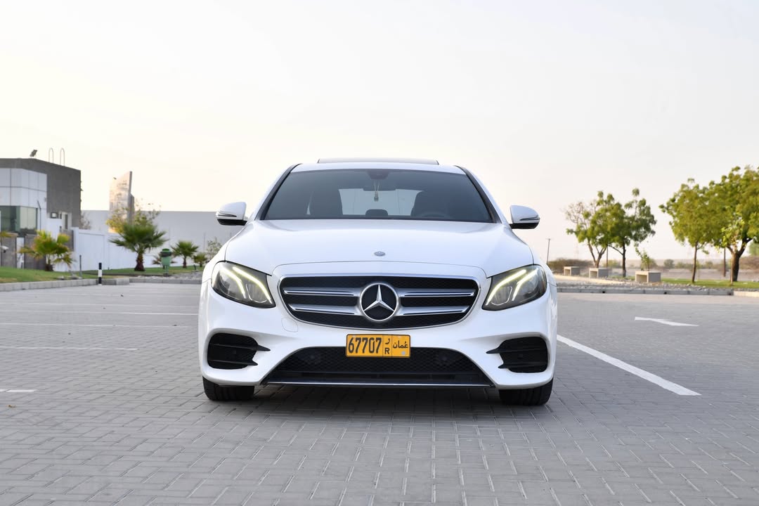 Car Image 2017 MERCEDES E Class 300
