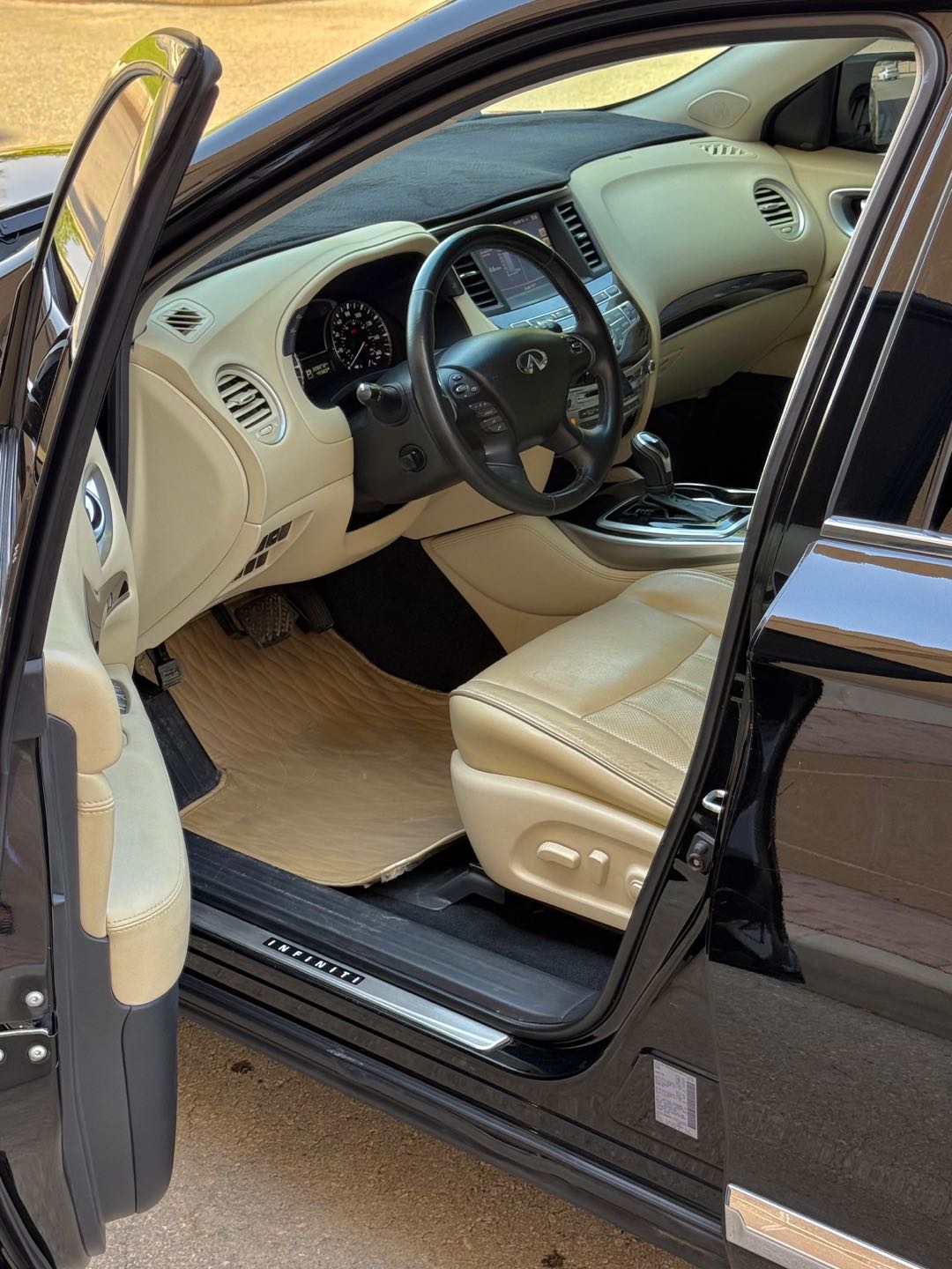 Car Image 2019 INFINITI QX60 