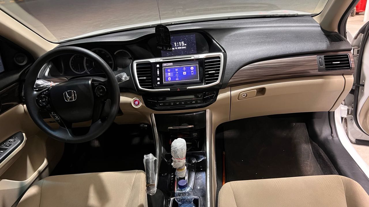 Car Image 2017 HONDA ACCORD SPORT
